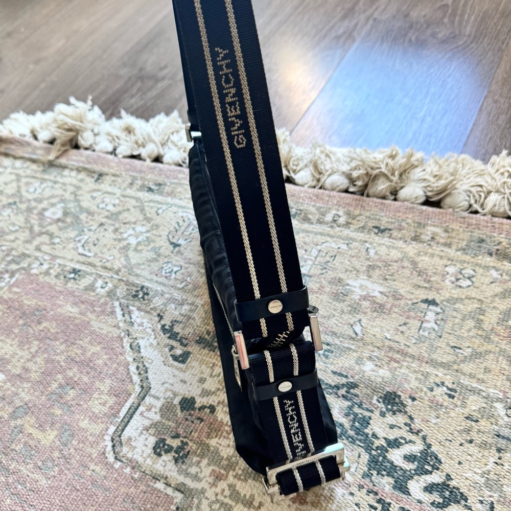 Givenchy Black sholder Bag